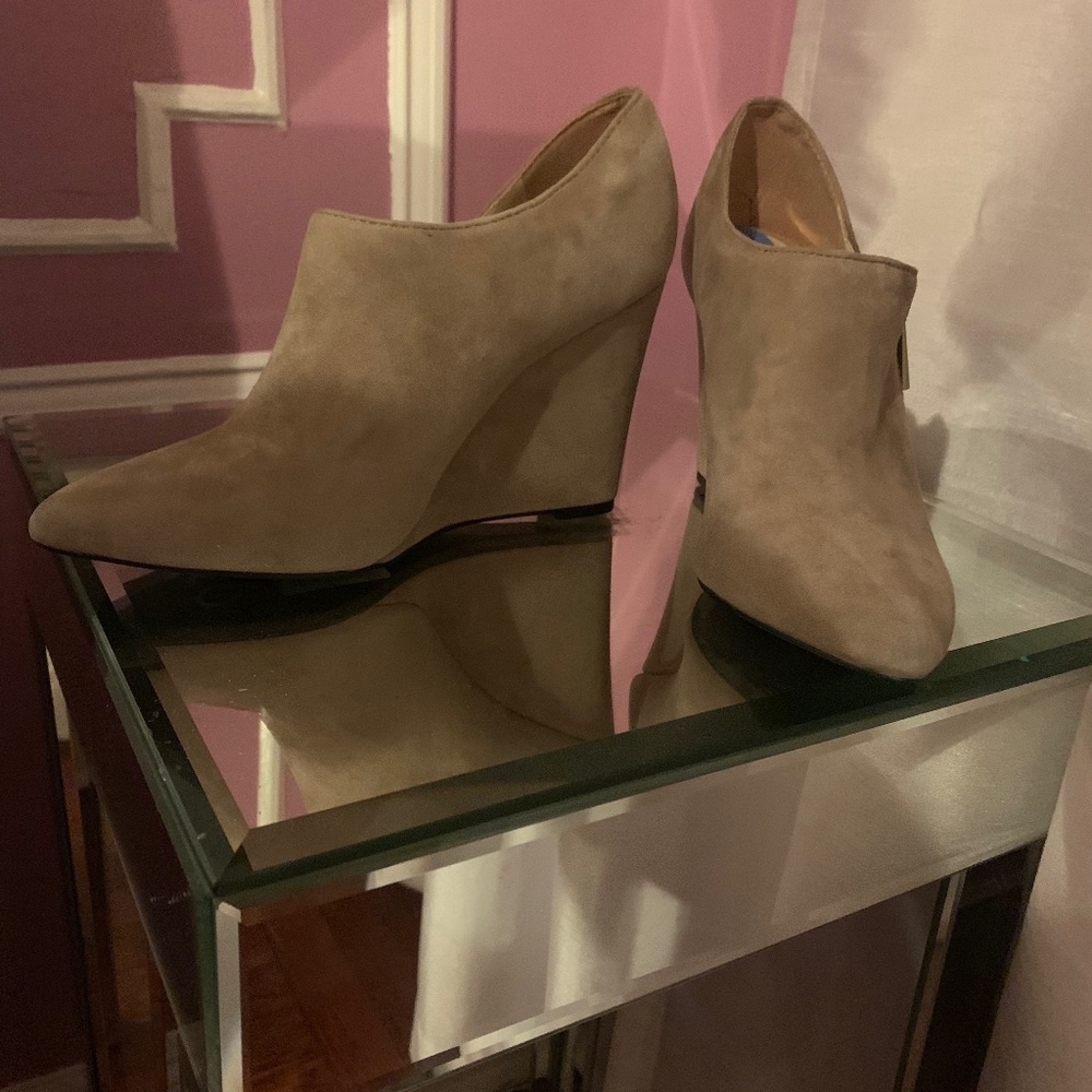 Suede boots